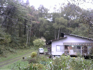 長野県菅平高原 ゆたか山荘 西側(坂上) 2025/10/05 07:00