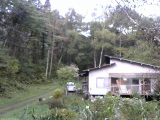長野県菅平高原 ゆたか山荘 西側(坂上) 2025/10/05 07:45