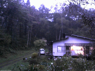 長野県菅平高原 ゆたか山荘 西側(坂上) 2025/10/06 05:45