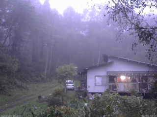 長野県菅平高原 ゆたか山荘 西側(坂上) 2025/10/06 06:30