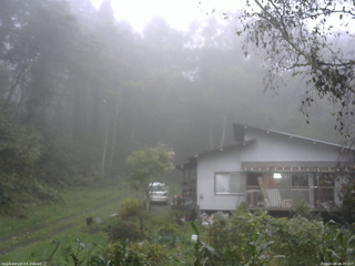 長野県菅平高原 ゆたか山荘 西側(坂上) 2025/10/06 06:45