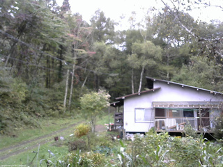長野県菅平高原 ゆたか山荘 西側(坂上) 2025/10/06 11:15