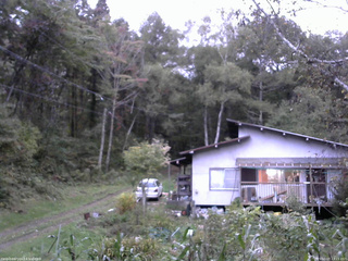 長野県菅平高原 ゆたか山荘 西側(坂上) 2025/10/07 17:15
