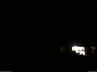 長野県菅平高原 ゆたか山荘 西側(坂上) 2025/10/07 19:00