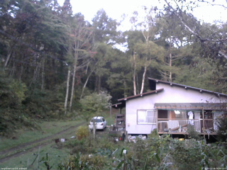 長野県菅平高原 ゆたか山荘 西側(坂上) 2025/10/08 06:00