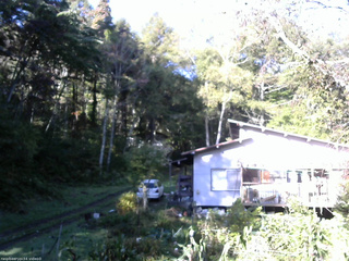 長野県菅平高原 ゆたか山荘 西側(坂上) 2025/10/08 07:45