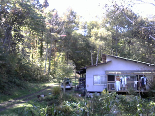 長野県菅平高原 ゆたか山荘 西側(坂上) 2025/10/08 12:45