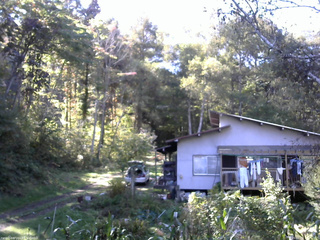 長野県菅平高原 ゆたか山荘 西側(坂上) 2025/10/08 13:15