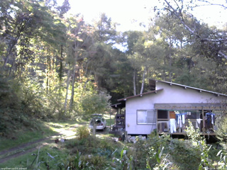 長野県菅平高原 ゆたか山荘 西側(坂上) 2025/10/08 13:45