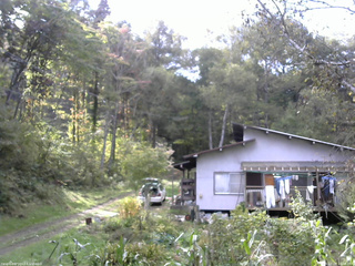 長野県菅平高原 ゆたか山荘 西側(坂上) 2025/10/08 14:00