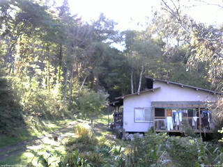 長野県菅平高原 ゆたか山荘 西側(坂上) 2025/10/08 14:30