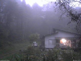 長野県菅平高原 ゆたか山荘 西側(坂上) 2025/10/08 17:15