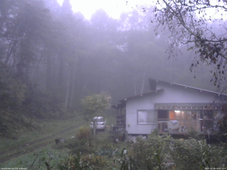 長野県菅平高原 ゆたか山荘 西側(坂上) 2025/10/09 06:15
