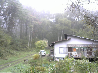 長野県菅平高原 ゆたか山荘 西側(坂上) 2025/10/09 10:45