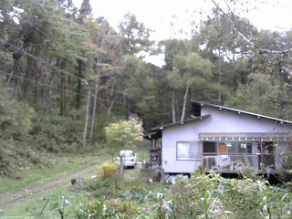 長野県菅平高原 ゆたか山荘 西側(坂上) 2025/10/09 15:15
