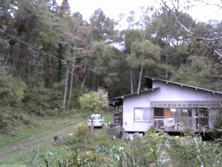 長野県菅平高原 ゆたか山荘 西側(坂上) 2025/10/10 06:45