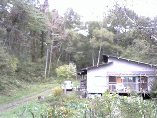 長野県菅平高原 ゆたか山荘 西側(坂上) 2025/10/10 07:45