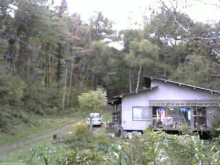長野県菅平高原 ゆたか山荘 西側(坂上) 2025/10/10 13:15