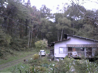 長野県菅平高原 ゆたか山荘 西側(坂上) 2025/10/11 06:15