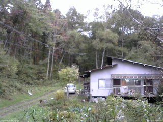 長野県菅平高原 ゆたか山荘 西側(坂上) 2025/10/11 15:00