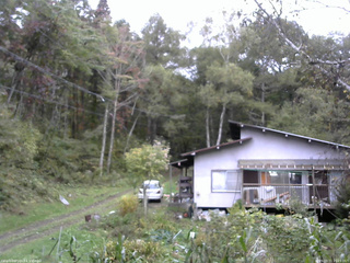 長野県菅平高原 ゆたか山荘 西側(坂上) 2025/10/11 15:15
