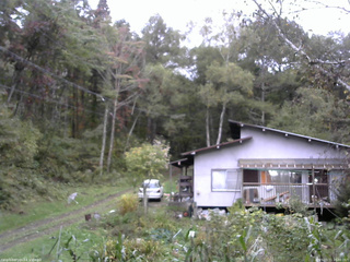 長野県菅平高原 ゆたか山荘 西側(坂上) 2025/10/11 16:30