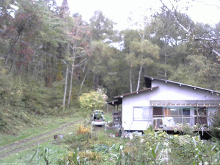 長野県菅平高原 ゆたか山荘 西側(坂上) 2025/10/14 12:00