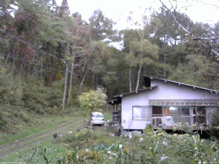 長野県菅平高原 ゆたか山荘 西側(坂上) 2025/10/14 15:00