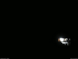 長野県菅平高原 ゆたか山荘 西側(坂上) 2025/10/15 05:00