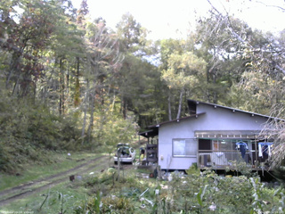 長野県菅平高原 ゆたか山荘 西側(坂上) 2025/10/15 12:15