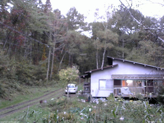 長野県菅平高原 ゆたか山荘 西側(坂上) 2025/10/15 17:00