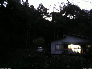 長野県菅平高原 ゆたか山荘 西側(坂上) 2025/10/15 17:30