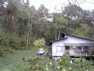 長野県菅平高原 ゆたか山荘 西側(坂上) 2025/10/16 15:00