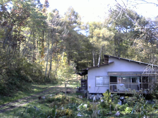 長野県菅平高原 ゆたか山荘 西側(坂上) 2025/10/17 12:30