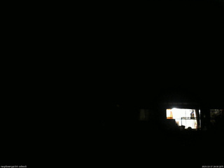 長野県菅平高原 ゆたか山荘 西側(坂上) 2025/10/17 18:30