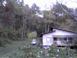 長野県菅平高原 ゆたか山荘 西側(坂上) 2025/10/18 06:00