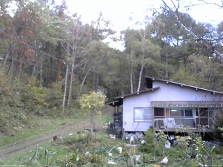 長野県菅平高原 ゆたか山荘 西側(坂上) 2025/10/18 15:15