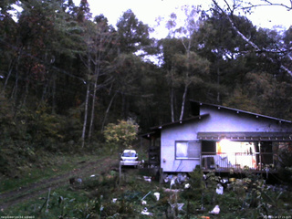 長野県菅平高原 ゆたか山荘 西側(坂上) 2025/10/18 17:15