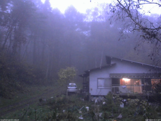 長野県菅平高原 ゆたか山荘 西側(坂上) 2025/10/20 06:15