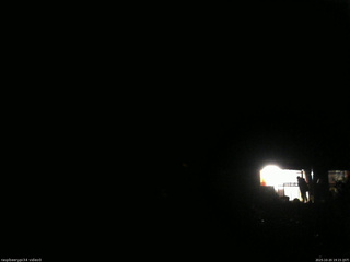 長野県菅平高原 ゆたか山荘 西側(坂上) 2025/10/20 19:15