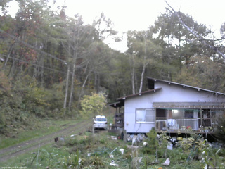 長野県菅平高原 ゆたか山荘 西側(坂上) 2025/10/21 16:15