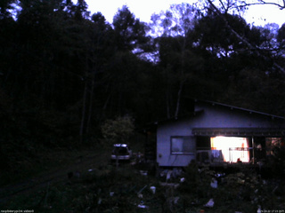 長野県菅平高原 ゆたか山荘 西側(坂上) 2025/10/22 17:15