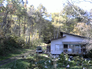 長野県菅平高原 ゆたか山荘 西側(坂上) 2025/10/23 12:00