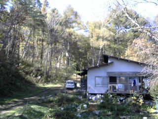 長野県菅平高原 ゆたか山荘 西側(坂上) 2025/10/24 11:00