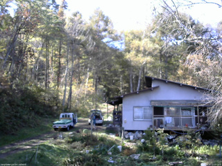 長野県菅平高原 ゆたか山荘 西側(坂上) 2025/10/24 12:15