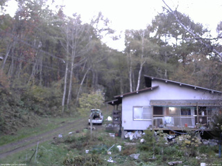 長野県菅平高原 ゆたか山荘 西側(坂上) 2025/10/24 16:00
