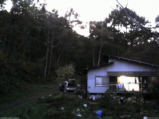 長野県菅平高原 ゆたか山荘 西側(坂上) 2025/10/24 17:15