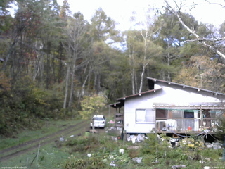 長野県菅平高原 ゆたか山荘 西側(坂上) 2025/10/25 08:45