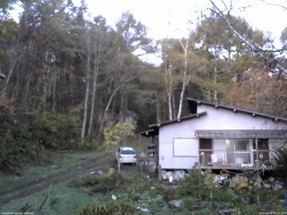長野県菅平高原 ゆたか山荘 西側(坂上) 2025/10/28 06:15