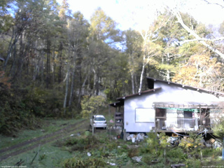 長野県菅平高原 ゆたか山荘 西側(坂上) 2025/10/28 07:45